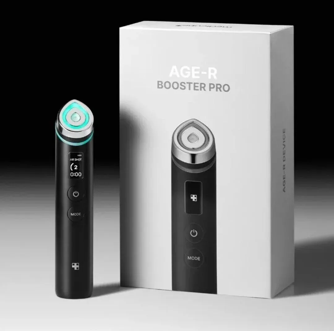 Medicube جهاز الوجه AGE-R Booster Pro بلون أسود، معزز البشرة LED للامتصاص والعناية بالمسام والإشراق