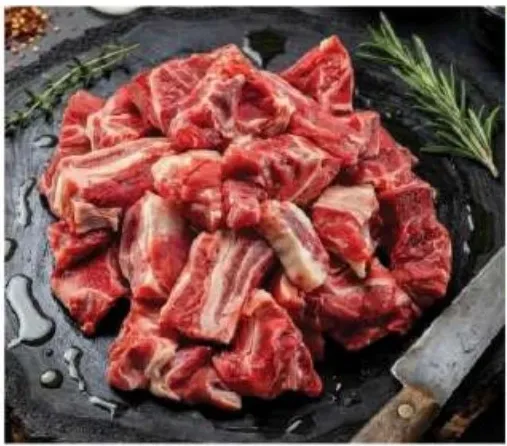 لحم بقري طازج مع العظم