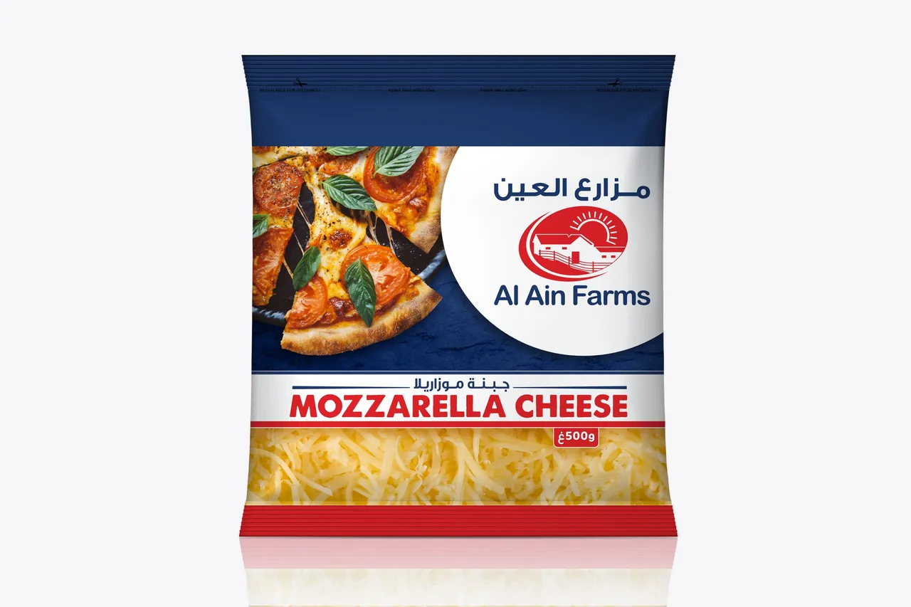 العين ذا ثري كاوز جبنة موزاريلا مبشورة