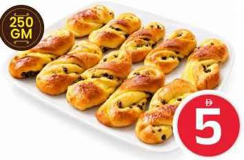 Brioche With Custard And Choco Chips