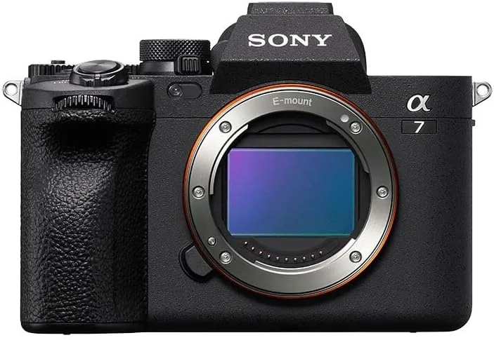 Sony كاميرا Alpha 7 IV بعدسة قابلة للتبديل بدون مرآة بإطار كامل، مستشعر صور Exmor R cmos بإضاءة خلفية بدقة 33 ميجا بكسل بإطار كامل، Ilce-7M4