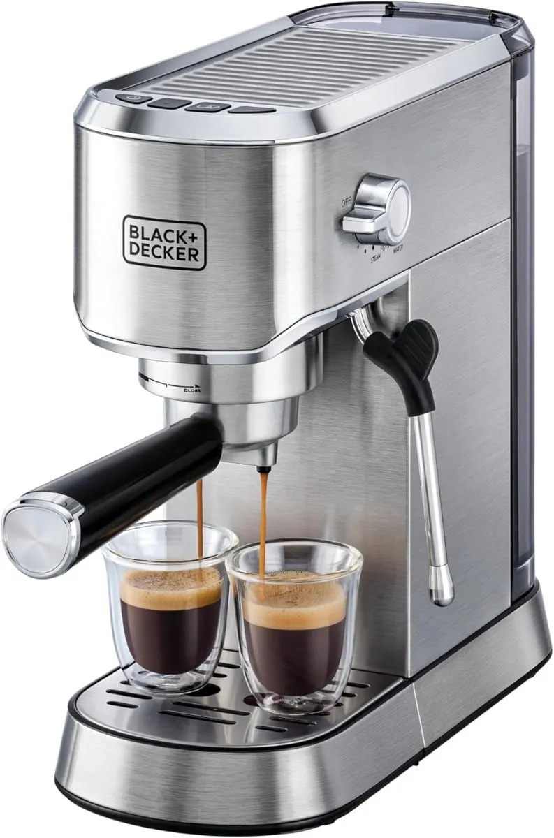 Black+Decker ماكينة قهوة إسبريسو 15-Bar مع مبخرة حليب بقوة 1450W مثالية للكابتشينو واللاتيه والأمريكانو والماكياتو بتسخين Thermo block وصينية تنقيط مزدوجة المستوى - فضي ECM150-B5