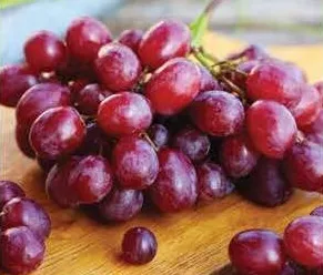 عنب أحمر بدون بذور الحجم