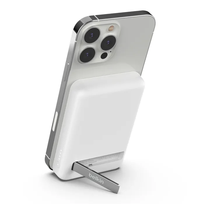 Belkin باور بانك لاسلكي مغناطيسي مع ستاند BOOST↑CHARGETM 5K أبيض