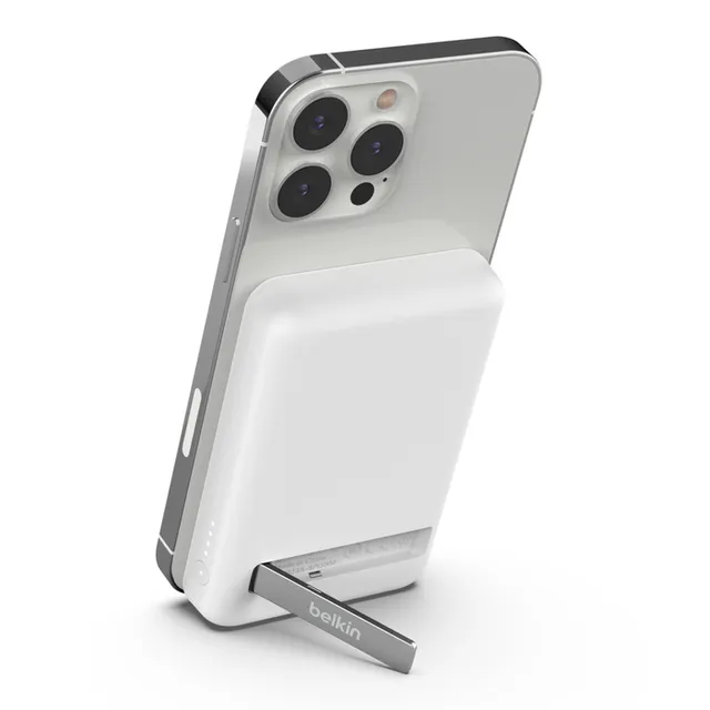 Belkin BOOST↑CHARGETM Magnetic Wireless Power Bank 5K + Stand White Color