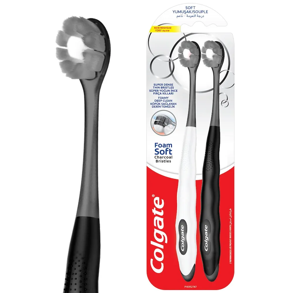 Colgate FoamSoft فرشاة أسنان بشعيرات ناعمة رفيعة فائقة الكثافة بالفحم ألوان مشكلة - 2pk