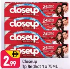 Closeup معجون أسنان Redhot