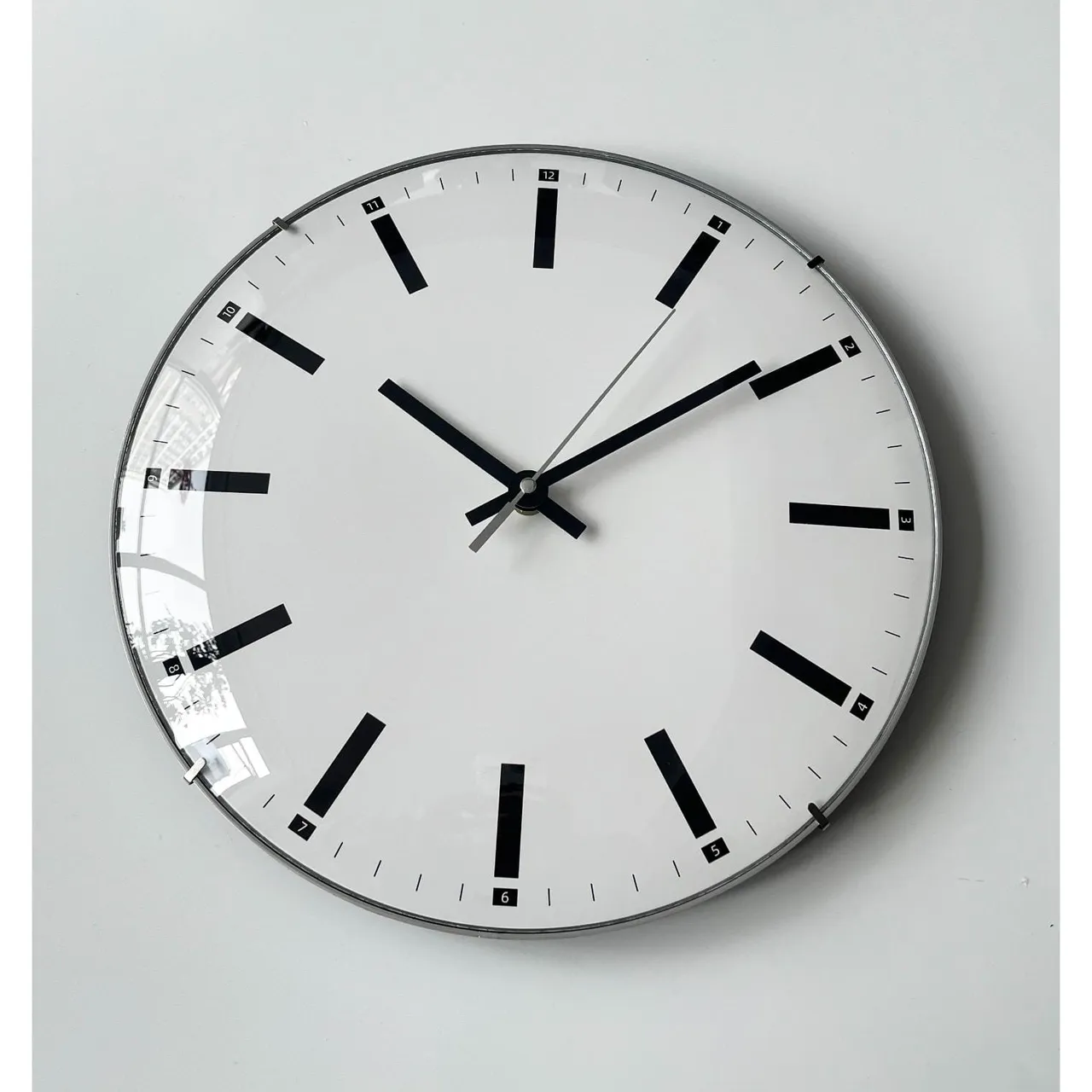 Maple Leaf Home ساعة حائط زجاجية مقببة، 30 cm، فضي، BPR1270S
