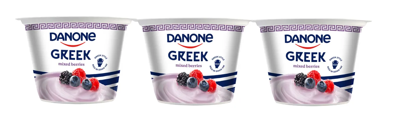 Danone زبادي يوناني بالتوت المشكل