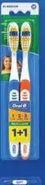 Oral-B Maxi Clean 40 Toothbrush Medium