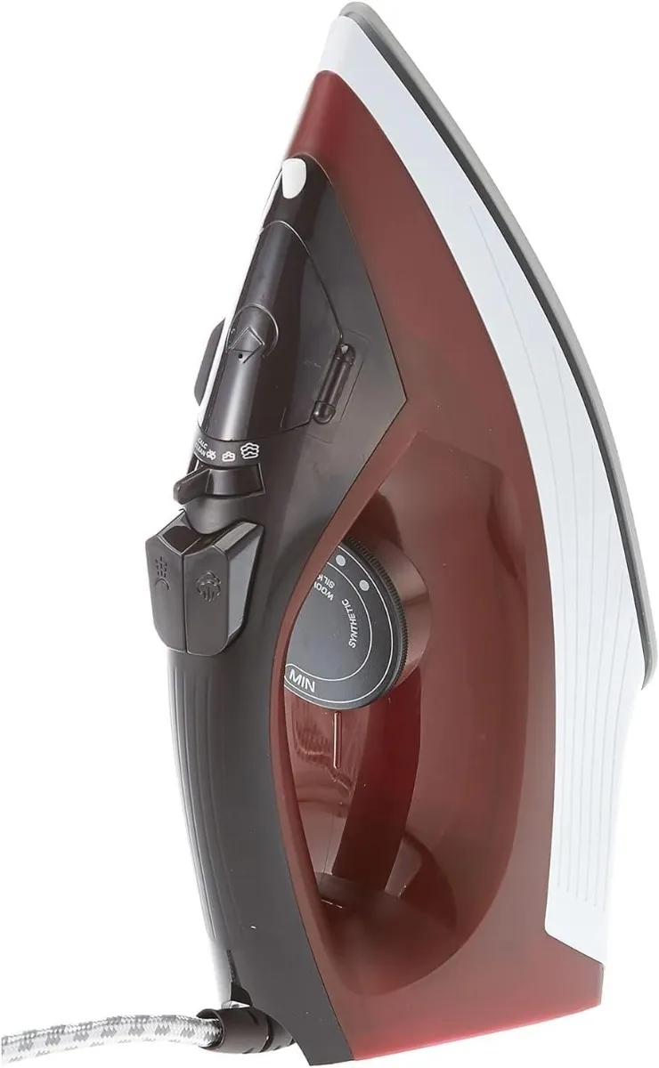 Black & Decker مكواة بخار 1600w بقاعدة سيراميك مع منع التكلس والتنقيط والتنظيف الذاتي والإيقاف التلقائي تزيل التجاعيد الصعبة بسرعة وسهولة x1550-b5 ضمان 2 سنوات