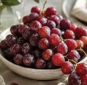 عنب احمر بدون بذور بالعلبة